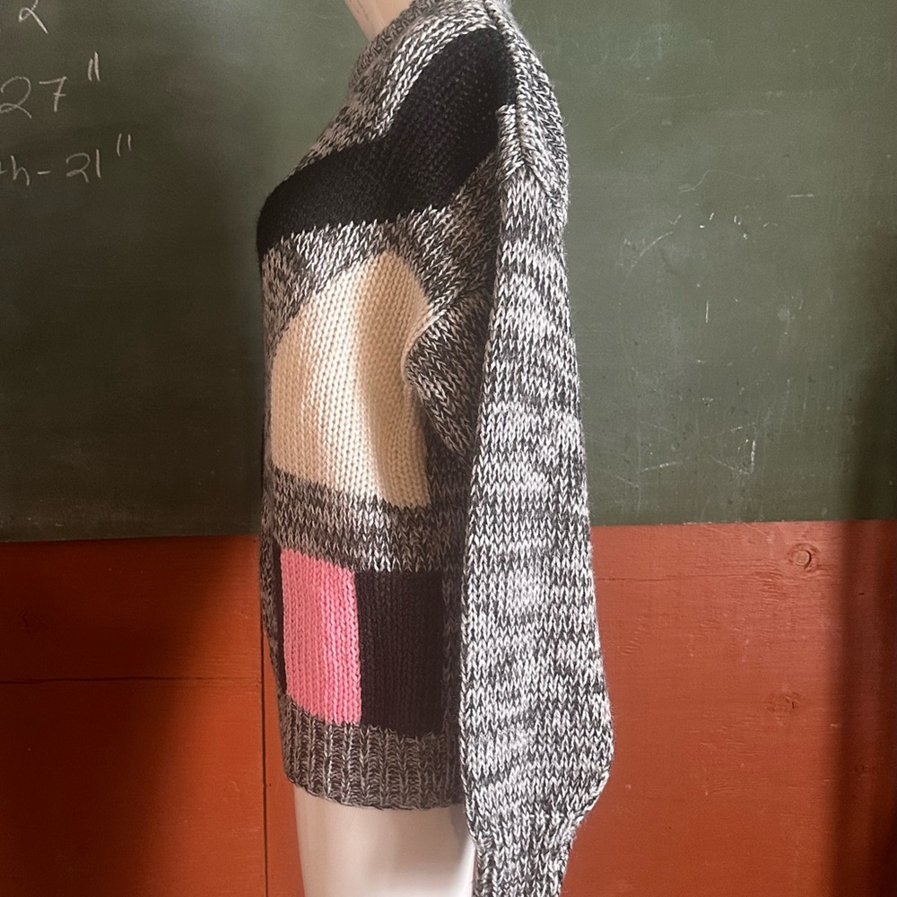 Vintage Abstract Gray and Pink Sweater - Picture 5 of 9